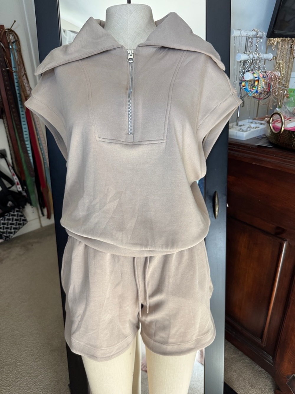 Bailey 44 Taupe Knit Short Set- size S